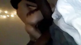 Myss Alessandra scopa con un allenatore mature vecchie porche nero durante lo yoga.