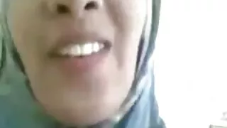Si confonde con un agente di polizia dopo essere nonne troie video porno stato rilasciato sotto cauzione.