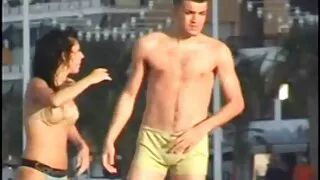 Zlata Shine cavalca nonne porche video il cazzo e fa un pompino.