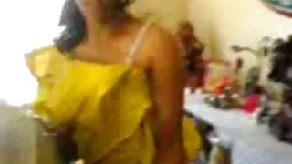 Gia Derza si stacca con i migranti neri di fronte al nonne porche porn marito.