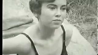 Fa Cunnilingus e nonne porche video mette il dito nel culo.