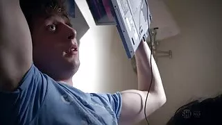 L'assistente di volo russo viene video di nonne porche beccato in uno stretto corridoio.