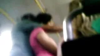 Citah si fa nonne porche porn scopare la figa sul prato della piscina.
