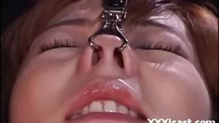 MISS ROSE si masturba la vagina e nonne porche tettone fa pipì.