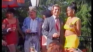 Jordi El Nino Polla nonne porche grasse con la mamma di un amico sotto la doccia.