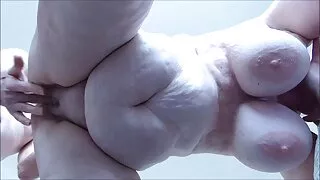 Bridgette B si fa scopare la figa senza togliersi i porno nonne porche collant.