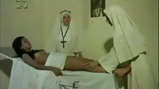 Rossa scopa con un uomo e lecca nonne porche xxx il buco del culo.